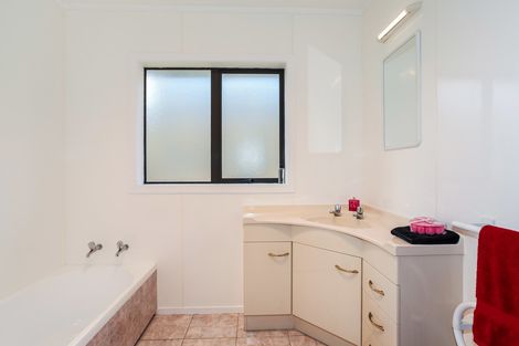 Photo of property in 62c Jellicoe Avenue, Tuakau, 2121