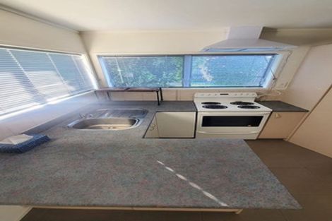 Photo of property in 1/21 Target Road, Totara Vale, Auckland, 0629