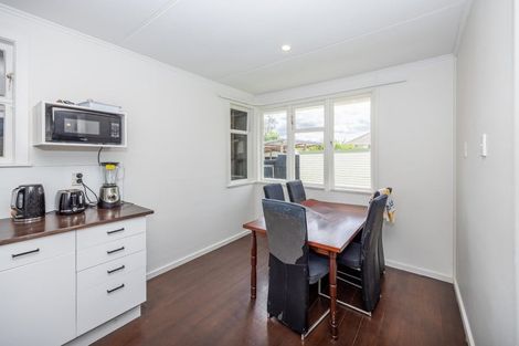 Photo of property in 1 Kenney Crescent, Fairfield, Hamilton, 3214
