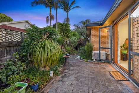 Photo of property in 19 Angel Way, Stanmore Bay, Whangaparaoa, 0932