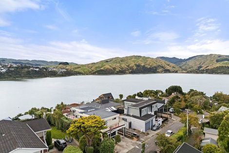 Photo of property in 81 Seaview Road, Paremata, Porirua, 5024