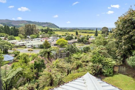 Photo of property in 7 Rika Place, Kawaha Point, Rotorua, 3010