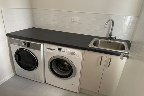 Photo of property in 32 Southsea Crescent, Silverdale, Hamilton, 3216