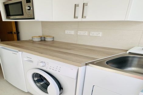 Photo of property in 2/59 Maxwelton Drive, Mairangi Bay, Auckland, 0630