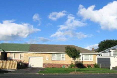 Photo of property in 2/101 Rangitoto Road, Papatoetoe, Auckland, 2025