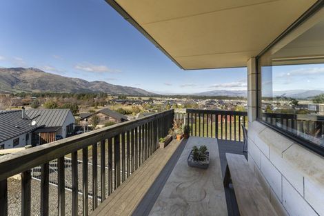 Photo of property in 8 Mary Lane, Lake Hawea, Wanaka, 9382