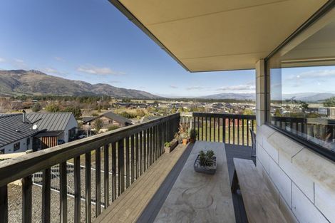 Photo of property in 8 Mary Lane, Lake Hawea, Wanaka, 9382