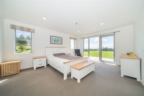 Photo of property in 8 Ridgeview Road, Aokautere, Palmerston North, 4471