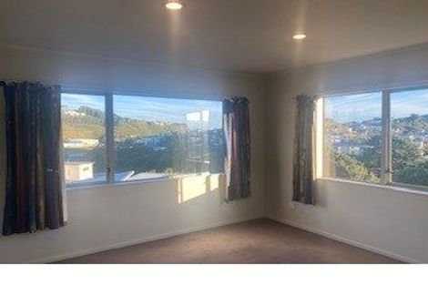 Photo of property in 64e Sheridan Terrace, Johnsonville, Wellington, 6037