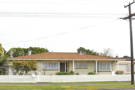 Photo of property in 290 Mangorei Road, Merrilands, New Plymouth, 4312