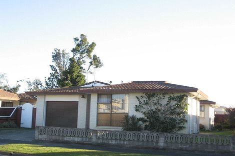 Photo of property in 1a Lowestoft Place, West End, Palmerston North, 4412