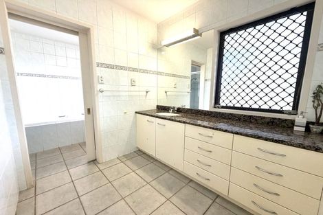 Photo of property in 10 Marina Heights, Half Moon Bay, Auckland, 2012