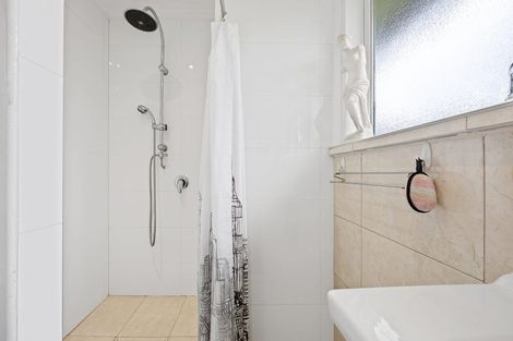 Photo of property in 8 Nyton Place, Bryndwr, Christchurch, 8053