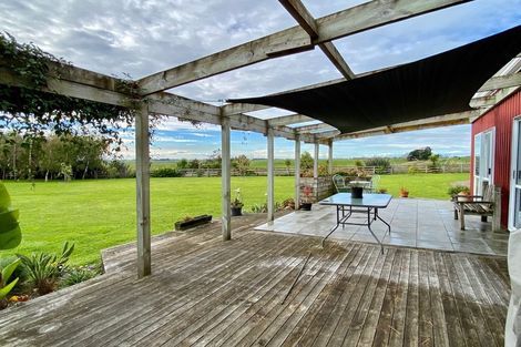 Photo of property in 563 Mangaone Road, Halcombe, Feilding, 4779