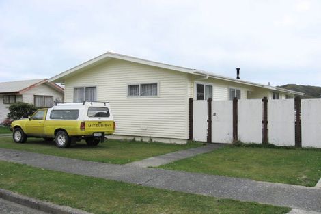 Photo of property in 18 Dewsbury Grove, Wainuiomata, Lower Hutt, 5014