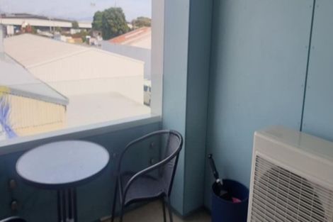 Photo of property in Algarve Apartments, 211/332 Maunganui Road, Mount Maunganui, 3116