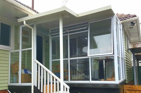 Photo of property in 4 Thompson Terrace, Manurewa, Auckland, 2102