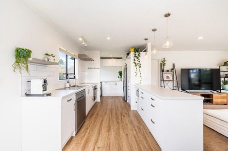 Photo of property in 26 Te Kupe Road, Paraparaumu Beach, Paraparaumu, 5032