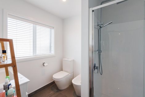 Photo of property in 23 Vaucluse Heights, Fitzherbert, Palmerston North, 4410