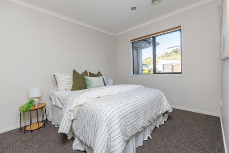 Photo of property in 115 Amesbury Drive, Churton Park, Wellington, 6037