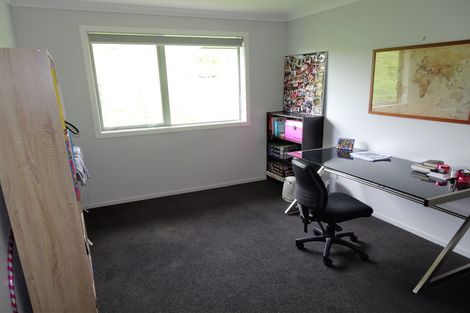 Photo of property in 24 Butler Place, Lynmore, Rotorua, 3010