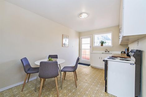 Photo of property in 2/27 Oxley Avenue, St Albans, Christchurch, 8014