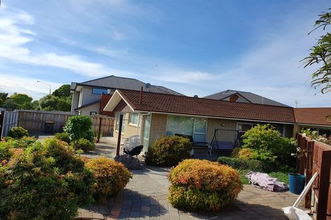 Photo of property in 1/77 Memorial Avenue, Ilam, Christchurch, 8053