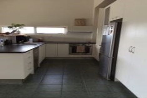 Photo of property in 8a Madeira Lane, Grafton, Auckland, 1023