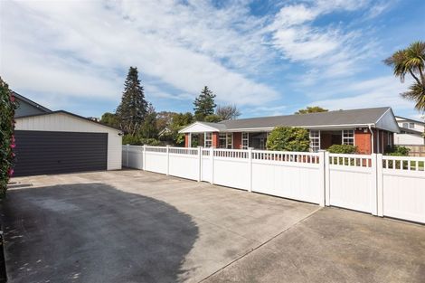 Photo of property in 4 Brackendale Place, Burnside, Christchurch, 8041