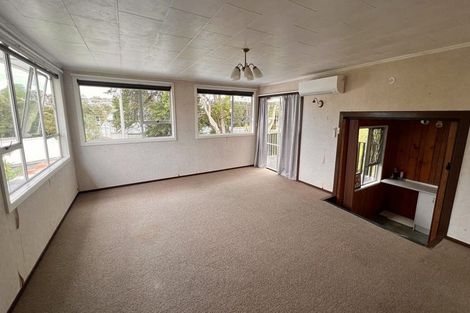 Photo of property in 80 Dundale Avenue, Blockhouse Bay, Auckland, 0600