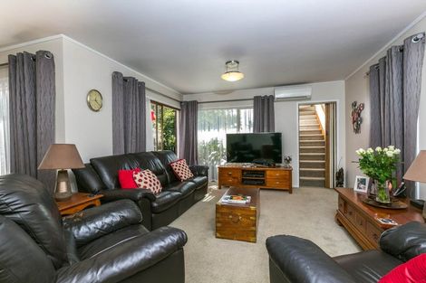 Photo of property in 13 Matuhi Rise, Henderson, Auckland, 0612