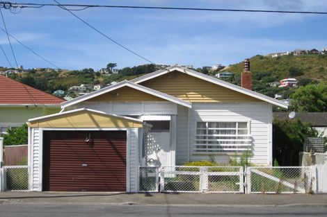 Photo of property in 97 Derwent Street, Island Bay, Wellington, 6023
