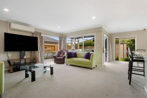 Photo of property in 2 Friis Drive, Katikati, 3178