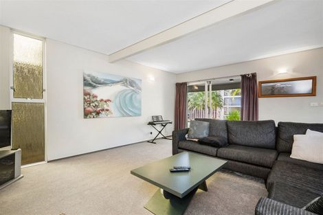 Photo of property in 5 Fairway Drive, Te Kamo, Whangarei, 0112