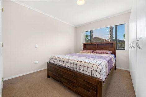 Photo of property in 16 Castlehill Court, Wattle Downs, Auckland, 2103