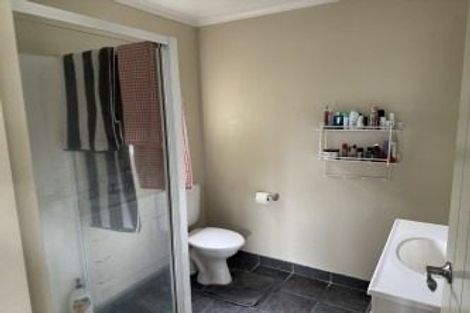 Photo of property in 73 Guildford Drive, Paraparaumu, 5032