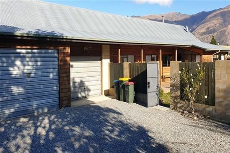 Photo of property in 152 Beacon Point Road, Wanaka, 9305