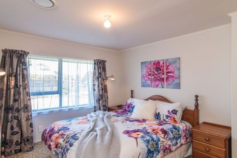 Photo of property in 39 Belvedere Avenue, Waikanae, 5036