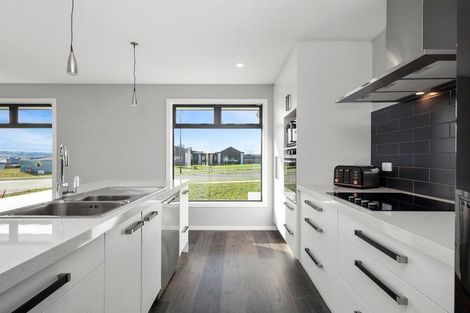 Photo of property in 6 Maunganamu Drive, Wharewaka, Taupo, 3330