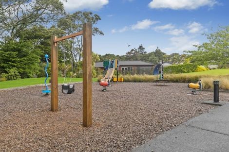 Photo of property in 52 Totara Views Drive, Red Beach, 0932