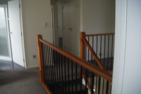 Photo of property in 8a The Rosebowl, Sunnyhills, Auckland, 2010