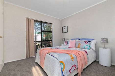 Photo of property in 11 Titirangi Road, New Lynn, Auckland, 0600