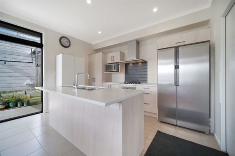 Photo of property in 17 Fermi Lane, Papakura, 2110