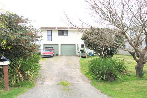 Photo of property in 7 Makora Road, Otaihanga, Paraparaumu, 5036