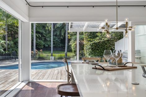 Photo of property in 17 West End Road, Herne Bay, Auckland, 1022