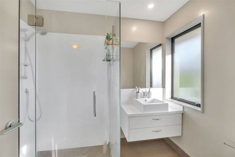 Photo of property in 15b Burdale Street, Riccarton, Christchurch, 8011