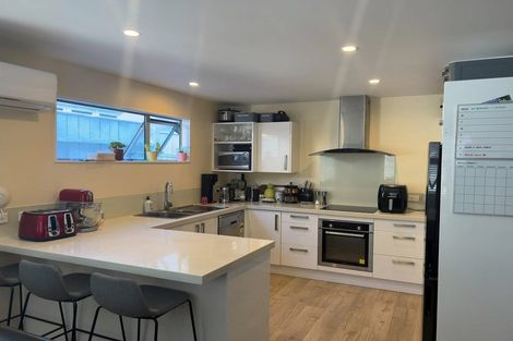 Photo of property in 37b Parkvale Road, Karori, Wellington, 6012