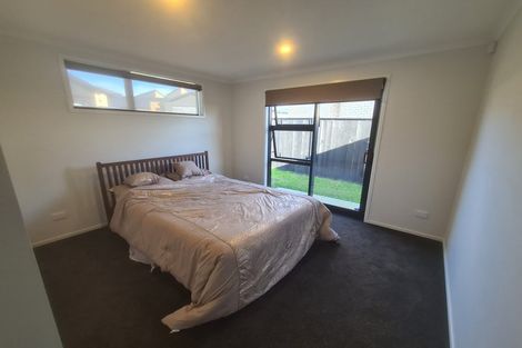 Photo of property in 2 Winstone House Road, Paerata, 2124