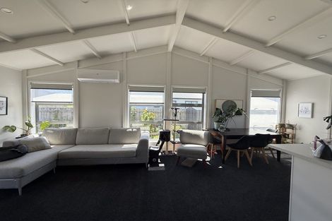 Photo of property in 1b Community Green, Featherston, 5710