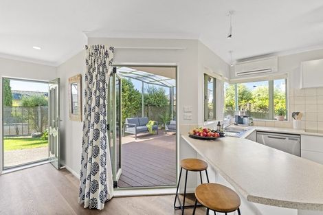 Photo of property in 23 Dan Tori Place, Orewa, 0931